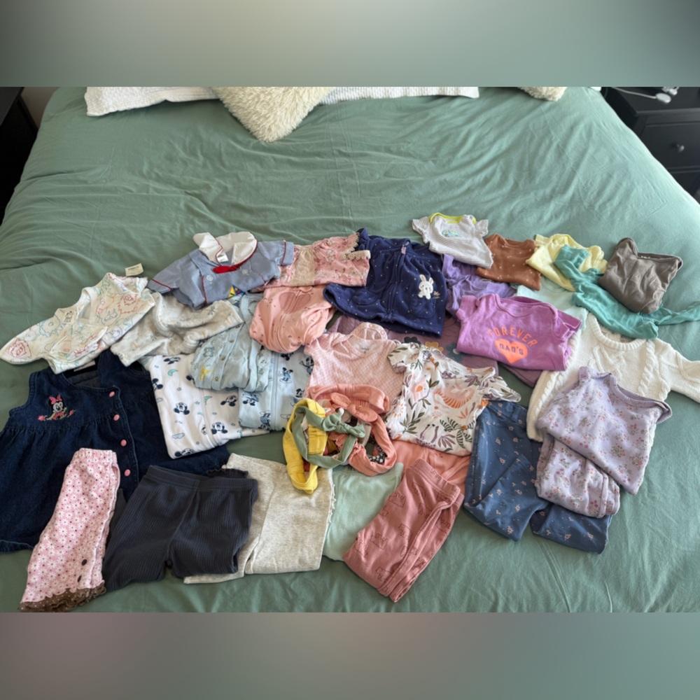 Large Bundle of Baby Girl Clothes. Sizes NB to 18M